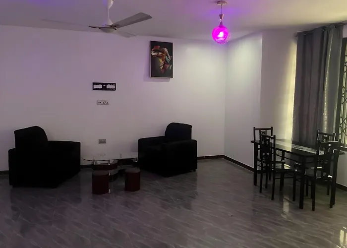 Sleepeaze Hotel