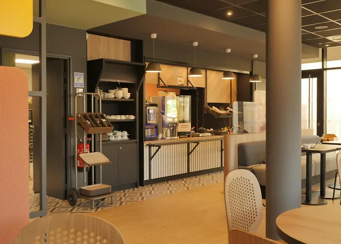 B&B HOTEL Carcassonne Rocadest La Cité