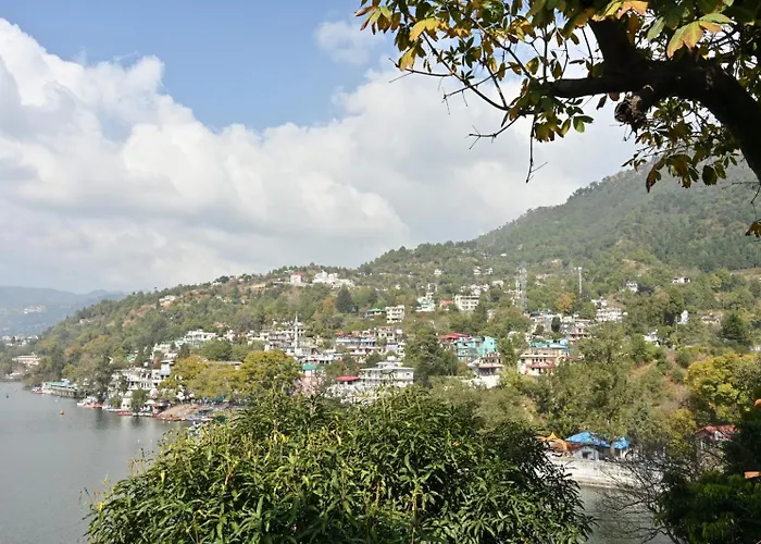 Joeys By The Lakeside, Bhimtal
