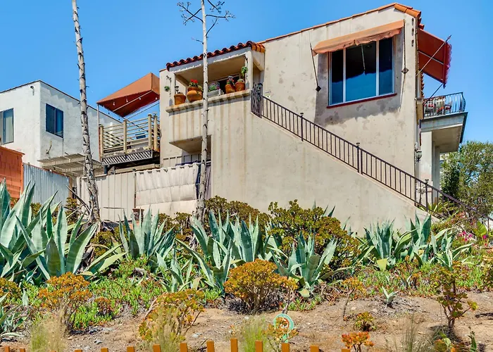 Steps To Ocean: Manhattan Beach Gem W/ Deck!