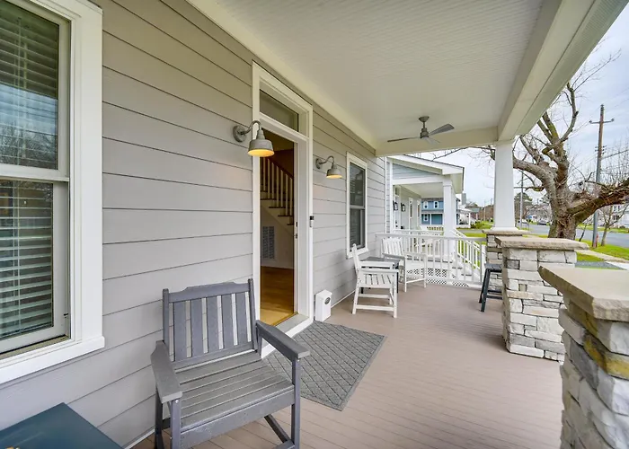 Walk To Beach & Central Park: Home In Cape Charles