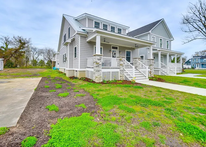 Walk To Beach & Central Park: Home In Cape Charles