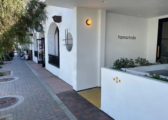 Walk To Beach 2Br Top Location - Aa