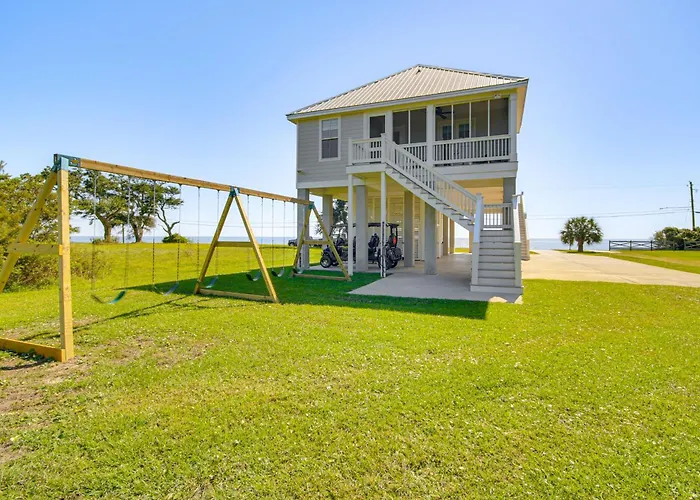 Walk To Beach: Oceanfront Home W/ Outdoor Kitchen