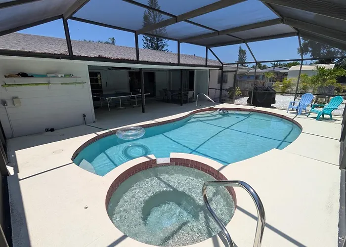 3 Bedroom, 6 Beds, Heated Pool, Spa, Bbq, Fire Pit