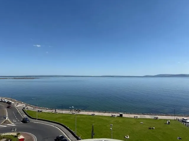 Beach Penthouse 3 Bedroom Luxury