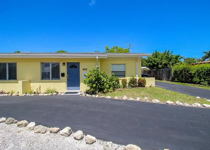 1Br Venice Home With Private Beach Access - Golden Beach Haven