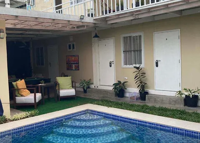 Anilao Bungalows