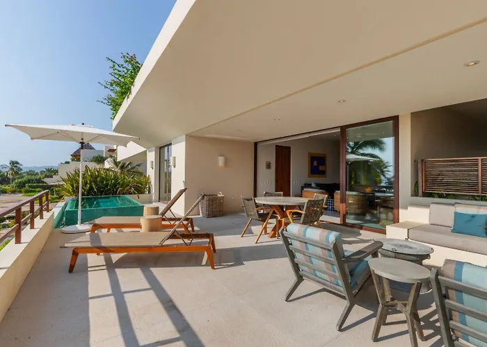 Marea Beachfront Villa H48