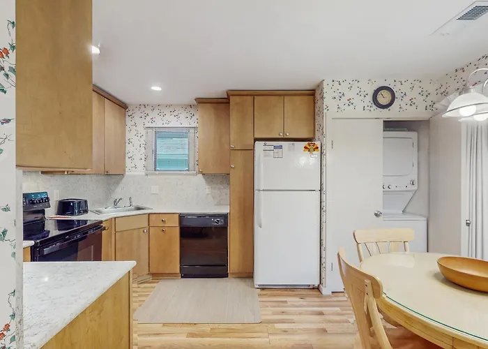 Inlet Cove 23