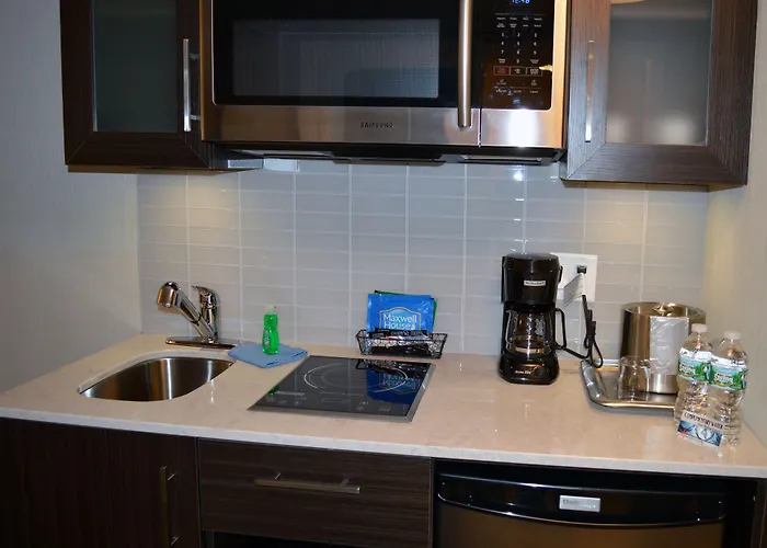 Holiday Inn & Suites Syracuse Airport - Liverpool By Ihg