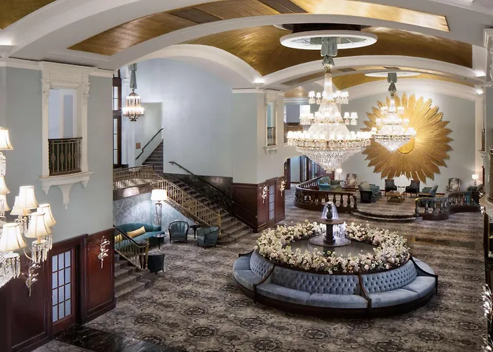 Amway Grand Plaza Hotel, Curio Collection By Hilton