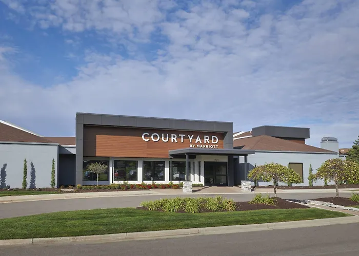 Courtyard By Marriott Detroit Troy