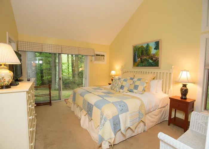 Topnotch Resort