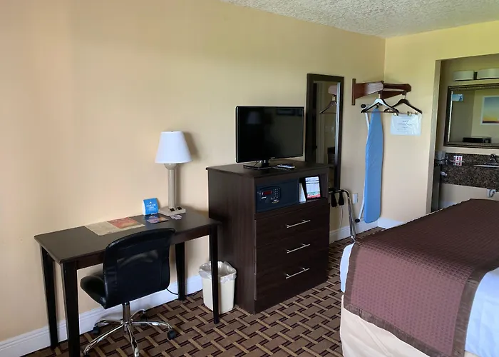 Days Inn By Wyndham Fort Lauderdale-Oakland Park Airport N