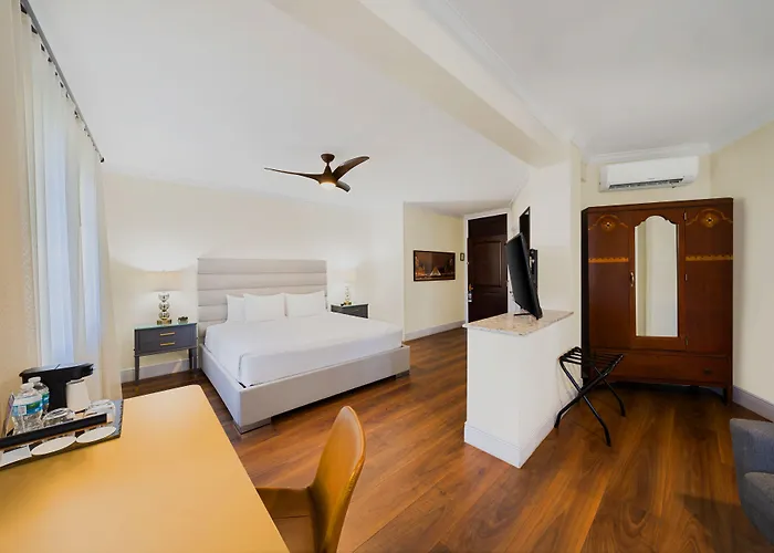 Hotel St. Michel