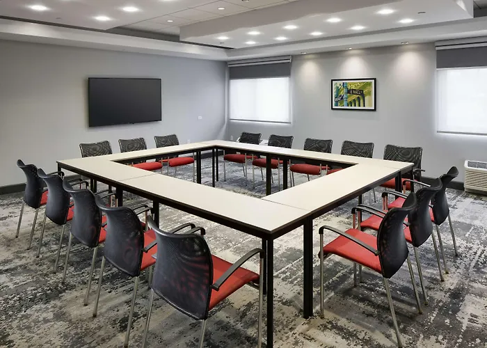 Hampton Inn Newark Airport