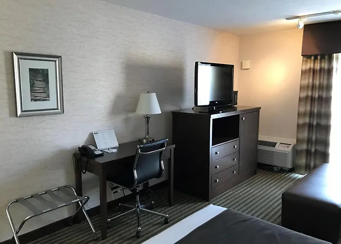 Powell River Town Centre Hotel