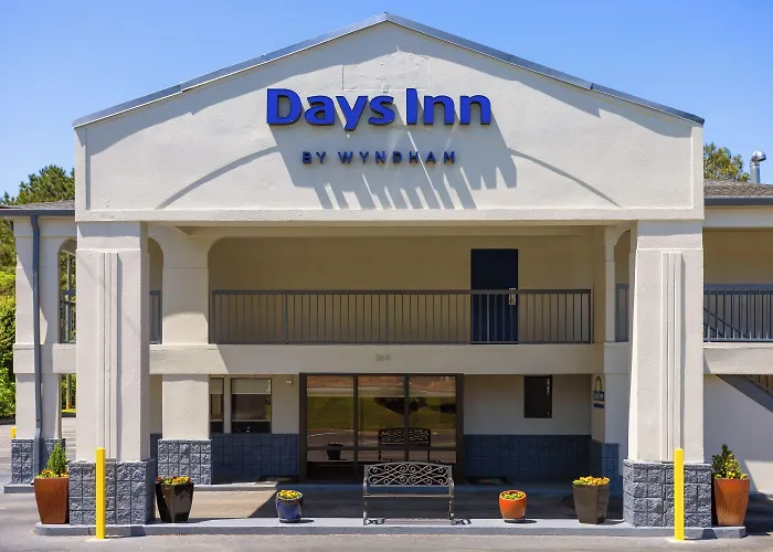 Days Inn By Wyndham Acworth