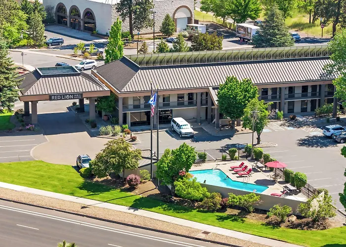 Red Lion Inn & Suites Deschutes River - Bend