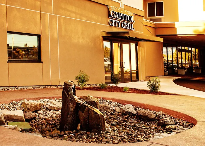 Holiday Inn - Salem By Ihg