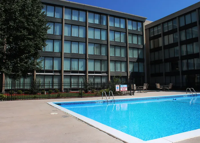 Four Points By Sheraton Kansas City Airport