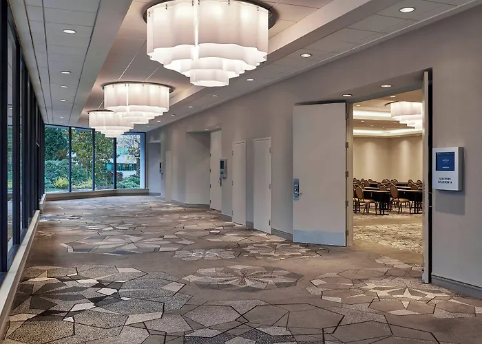 Sheraton Vancouver Guildford Hotel
