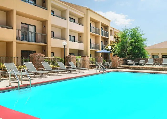 Courtyard By Marriott Little Rock West