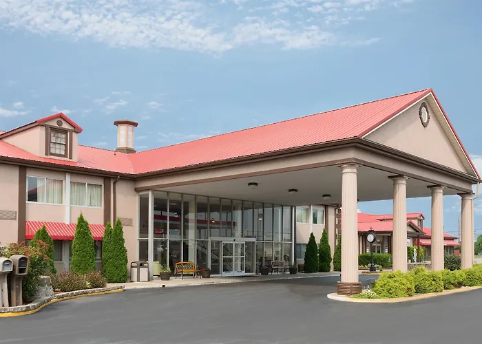 Ramada By Wyndham Bowling Green