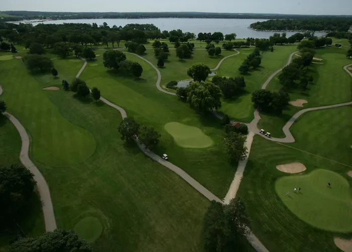 Lake Lawn Resort