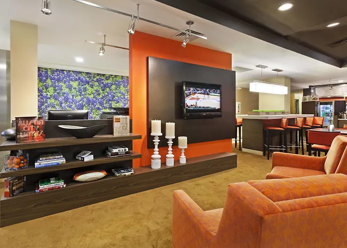 Courtyard By Marriott Austin The Domain Area