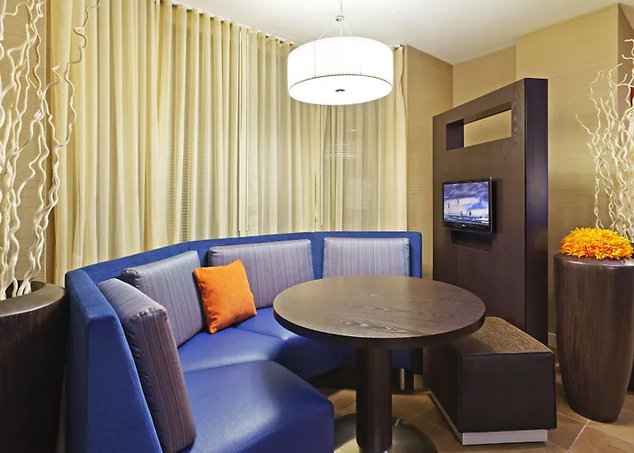Courtyard By Marriott Austin The Domain Area