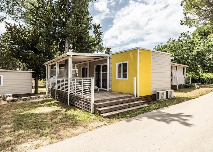 Zaton Holiday Resort Camping Homes