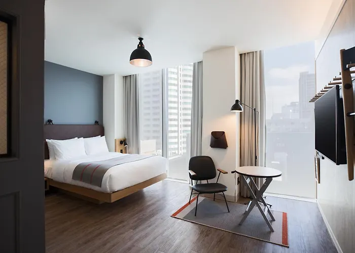 Moxy Osaka Honmachi