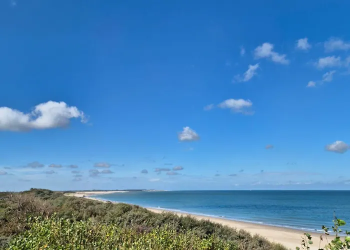 Zeeenmeer Stijlvol Ruim Vakantiehuis Vlakbij Strand Zeeland