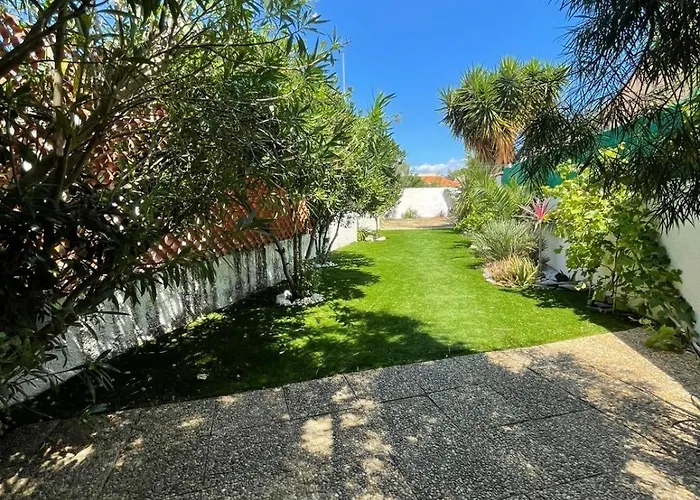Belle villa classée 4 étoiles proche plage avec jardin