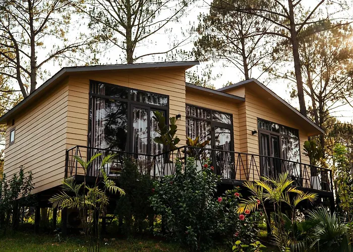 Phoenix Moc Chau Resort