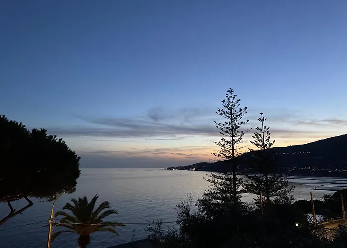 Kadevi Sanremo -Atmosfera Romantica, Fronte Mare, Parcheggio E Bici-