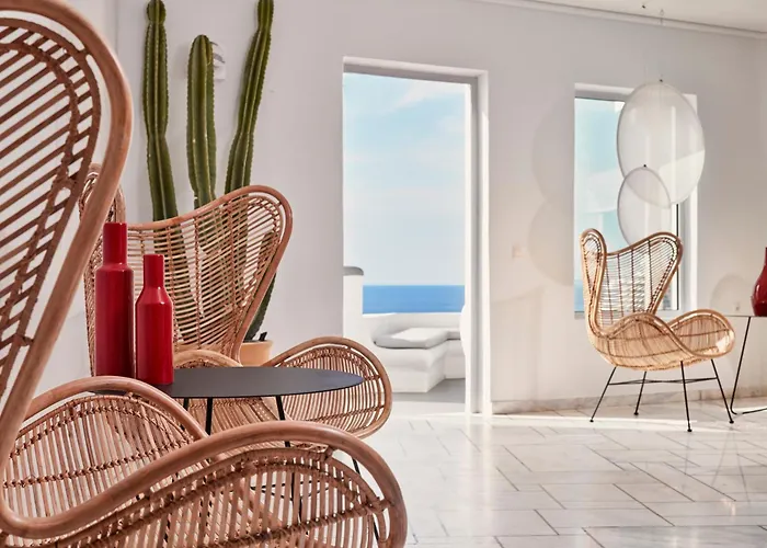 Kouros Hotel & Suites