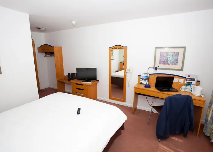 Ibis Cardiff Gate - International Business Park