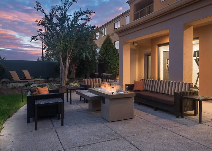 Courtyard By Marriott Lynchburg