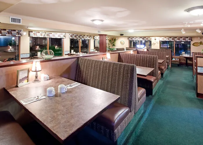 Holiday Inn Hotel & Suites Osoyoos By Ihg