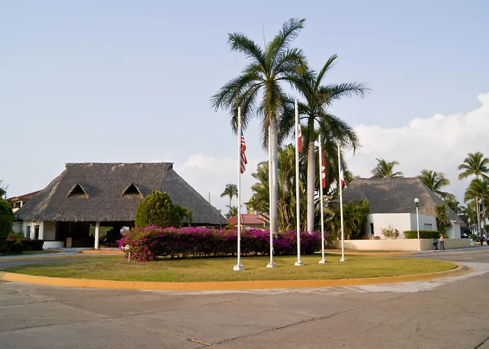 Qualton Club Ixtapa All Inclusive
