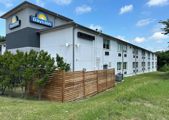 Days Inn By Wyndham Arlington