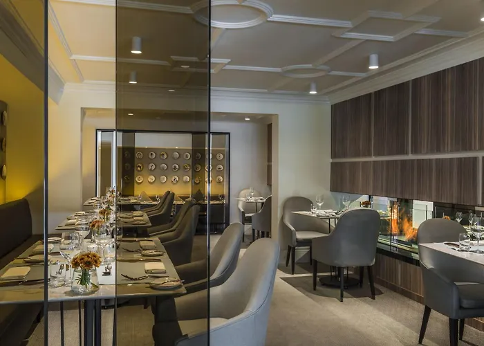 Four Seasons Hotel The Westcliff