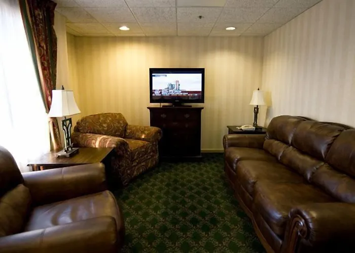 Greystone Inn & Suites