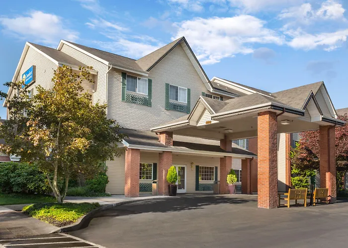 Comfort Inn & Suites Tualatin - Lake Oswego South