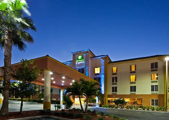Holiday Inn Express Hotel & Suites Cocoa Beach By Ihg