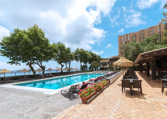 Baia Madeira Hotel