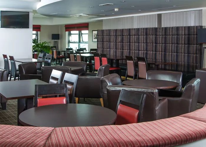 Holiday Inn Express London Luton Airport By Ihg